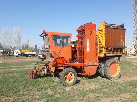 Uygulama alanında pancar sökme makinesi